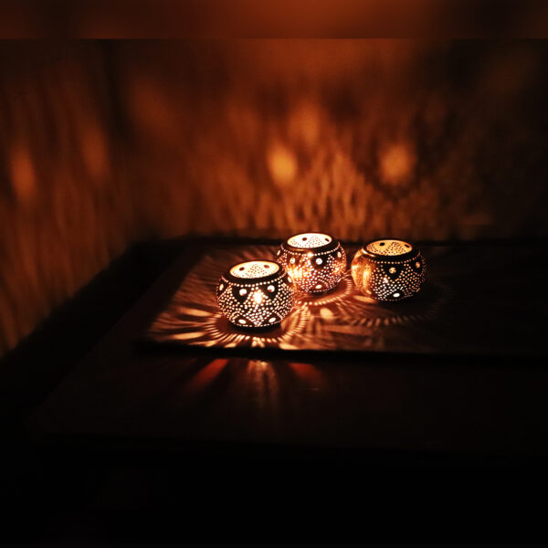 set of 3 brass candle holders - Image 2